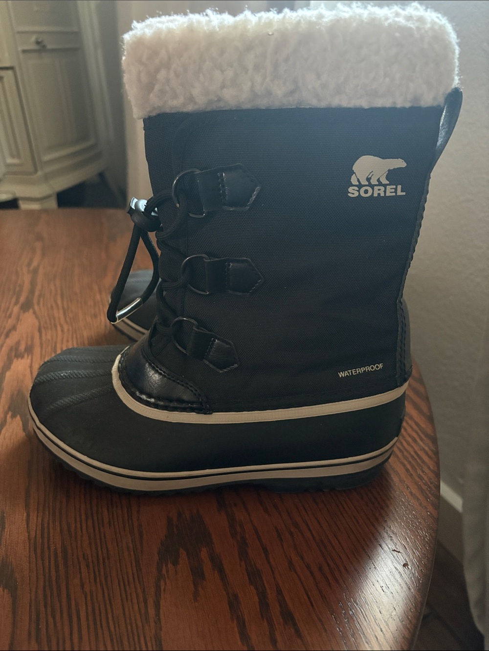 Sorel Kids Black and White Waterproof Winter Boot with Sherpa Cuff - Picture 1 of 8